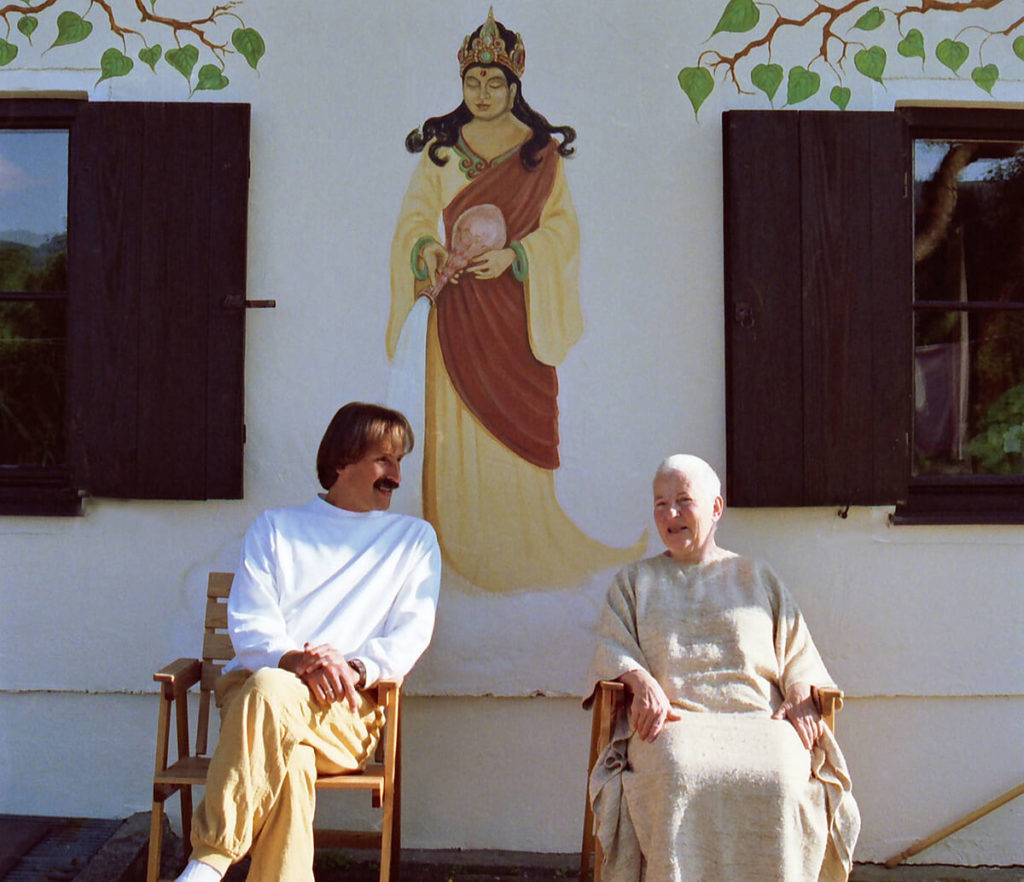 Ayya Khema und Charlie